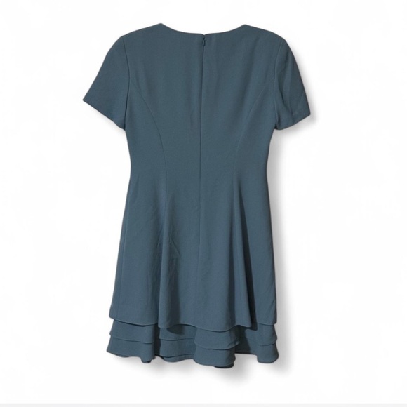 Liz Claiborne Blue Short Sleeve Tiered Mini Dress - Size 6 - Picture 4 of 5
